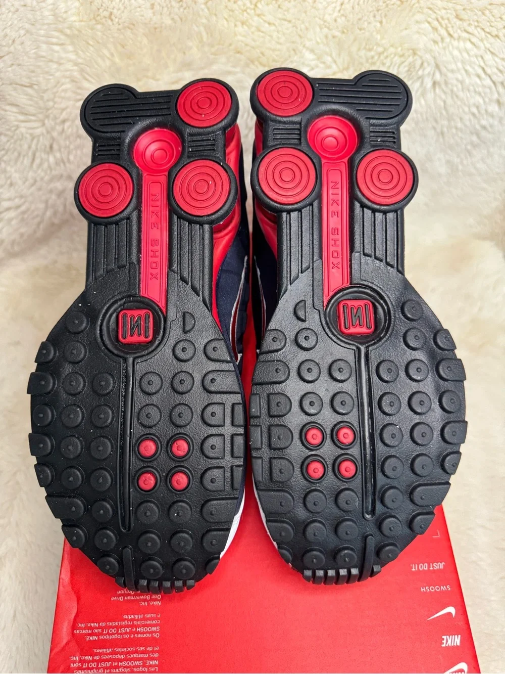 New in Box 🇺🇸 Nike Shox R4 (GS) - Picture 5 of 8
